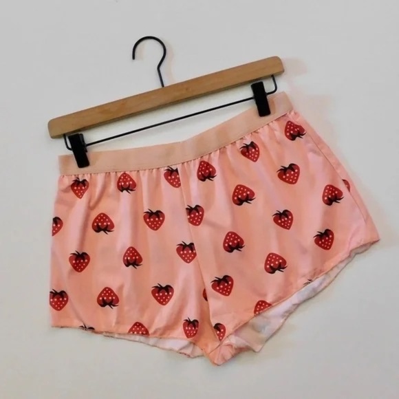 NEW!! STRAWBERRY Print Red Pink Cropped Loungewear Two Piece Set X-Large - Picture 5 of 12